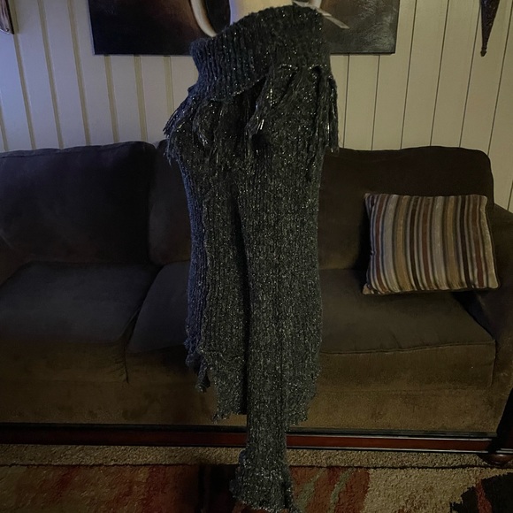 New W/ Tags~Black/Silver Laseine Sweater - Picture 7 of 16